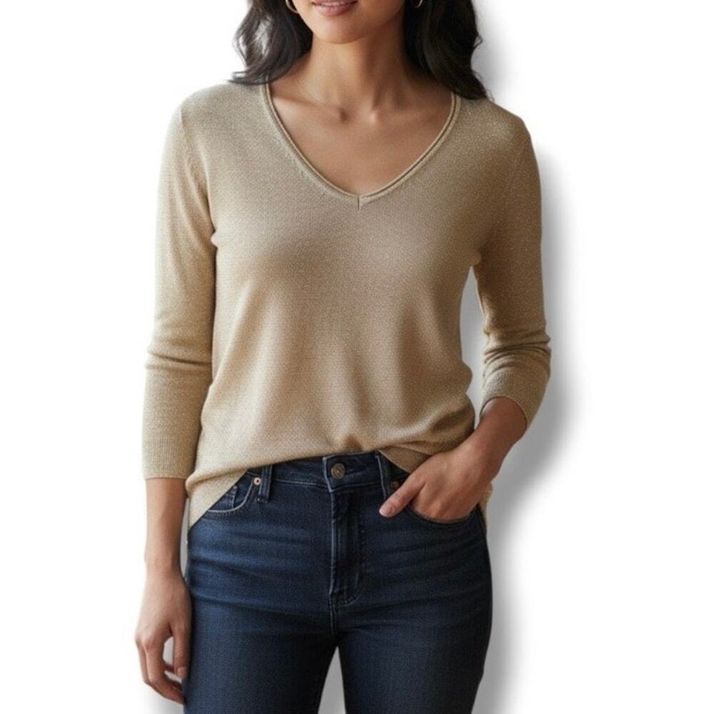 White House Black Market V-neck lightweight high low knit sweater size small